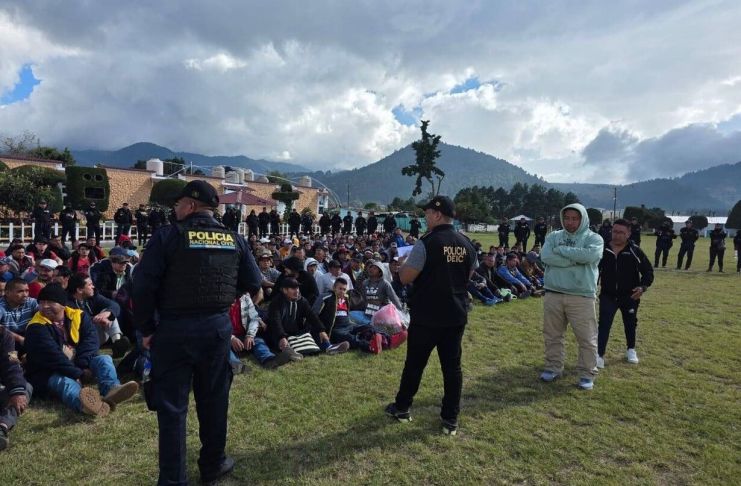El operativo dentro del centro carcelario, culminó en la madrugada: Foto La Hora: SP