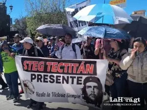 Maestros del STEG de Joviel en Huehuetenango manifiestan y piden que Gobierno atienda sus demandas