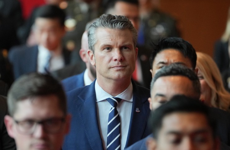 El secretario de Guerra de Estados Unidos ha indicado que estudiará un canal de comunicación con Pekín.