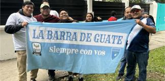 aficionados de la Selección Nacional de Guatemala se encuentran haciendo fila en la avenida Reforma, zona 9 capitalina. Foto La Hora: José Orozco.