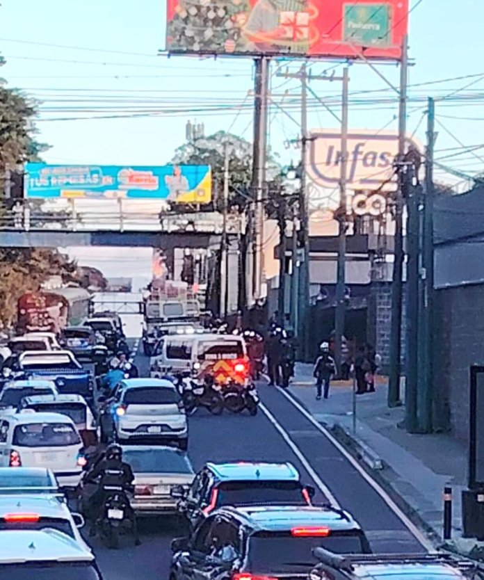 El tráfico se encuentra complicado en el sector. Foto La Hora: Redes Sociales.