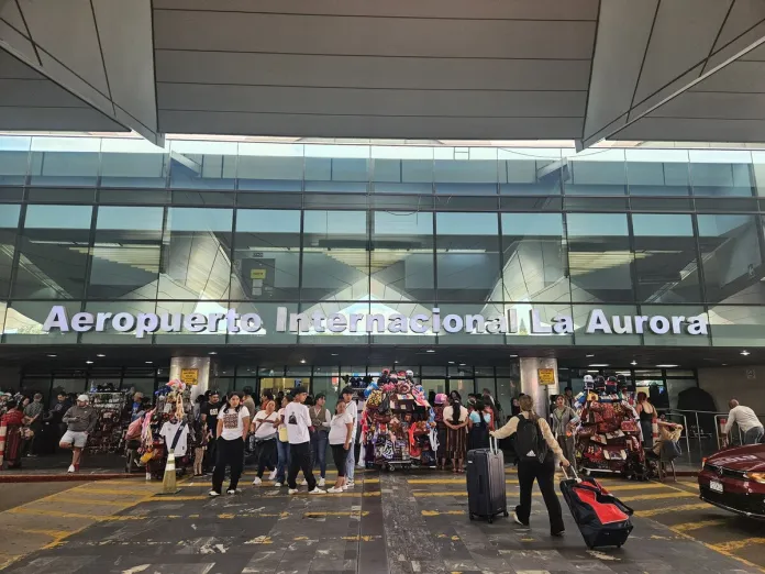 Transito vehicular podria verse afectado hacia el aeropuerto La Aurora este domingo 9 de noviembre Tránsito vehicular podría verse afectado hacia el aeropuerto La Aurora este domingo 9 de noviembre