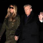 El presidente de Estados Unidos, Donald Trump, junto a la primera dama, Melania Trump, de regreso a la Casa Blanca este domingo. Foto: La Hora: EFE/Yuri Gripas