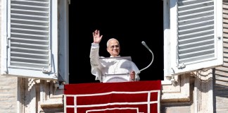 Imagen de archivo del papa León XIV en el Vaticano. Foto La Hora: EFE