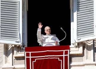 Imagen de archivo del papa León XIV en el Vaticano. Foto La Hora: EFE