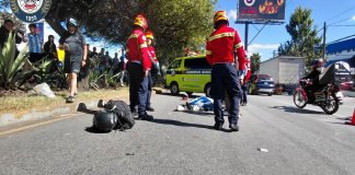 Motorista fallece en accidente de tránsito en calzada Roosevelt Bomberos Municipales atendieron una emergencia por un accidente de tránsito en la calzada Roosevelt. Foto: Bomberos Municipales