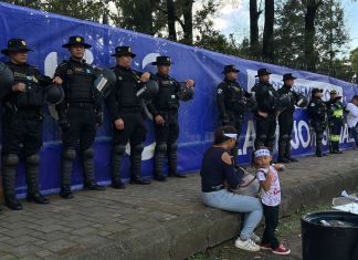 Guatemala vs. Surinam: presencia de afición disminuye cerca del estadio El Trébol Pocos aficionados han asistido al estadio Manuel Felipe Carrera y se espera que lo haga poco antes de que comience el partido. Foto La Hora: José Orozco