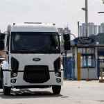 Se aplican aranceles del 25% a camiones importados en Estados Unidos.