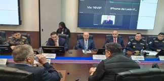 El ministro de Gobernación, Marco Antonio Villeda, y el director de la PNC, David Boteo, evitaron mencionar hipótesis por el ataque al excandidato a alcade asesinado. Foto: La Hora