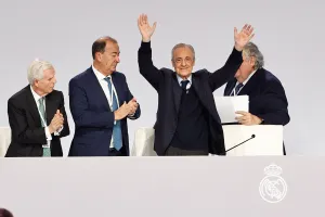 Florentino Pérez arremete contra el Barcelona, árbitros y la UEFA en asamblea general del Real Madrid