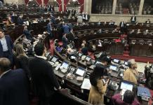 Varios diputados han requerido de viáticos y pasajes aéreos para actividades en representación del Congreso de la República. Foto: La Hora