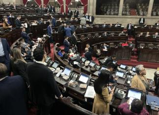 Varios diputados han requerido de viáticos y pasajes aéreos para actividades en representación del Congreso de la República. Foto: La Hora