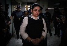 María Fernanda Bonilla decidió cambiar de abogados defensores designado para tal trabajo al abogado de Manuel Baldizón, Saúl Zenteno. Foto La Hora: Daniel Ramírez