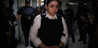 María Fernanda Bonilla decidió cambiar de abogados defensores designado para tal trabajo al abogado de Manuel Baldizón, Saúl Zenteno. Foto La Hora: Daniel Ramírez