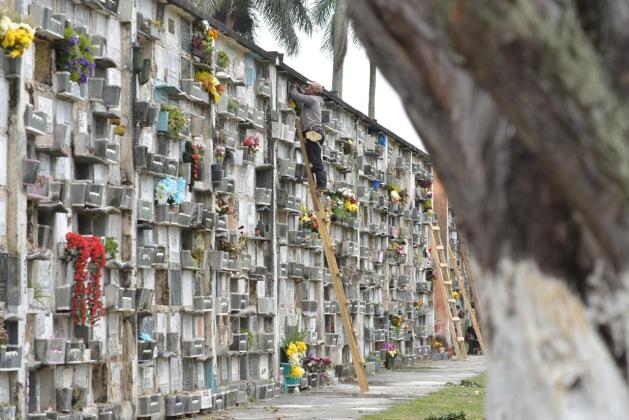 Cementerio General. Foto La Hora: José Orozco.