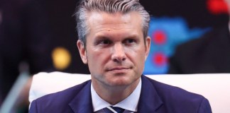 Funcionario de EE.UU. Pete Hegseth, quien confirmó el hundimiento de las presuntas narcolanchas. Foto La Hora: EFE