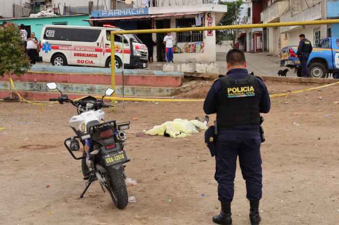 Fallecido en campos de colonia Nueva Jerusalén, zona 18. Foto La Hora: CVB.