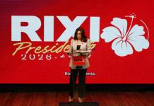 La candidata a la Presidencia de Honduras por el Partido Libertad y Refundación (Libre), Rixi Moncada, habla durante una rueda de prensa este sábado, en Tegucigalpa (Honduras). Foto: La Hora/ EFE/ Gustavo Amador
