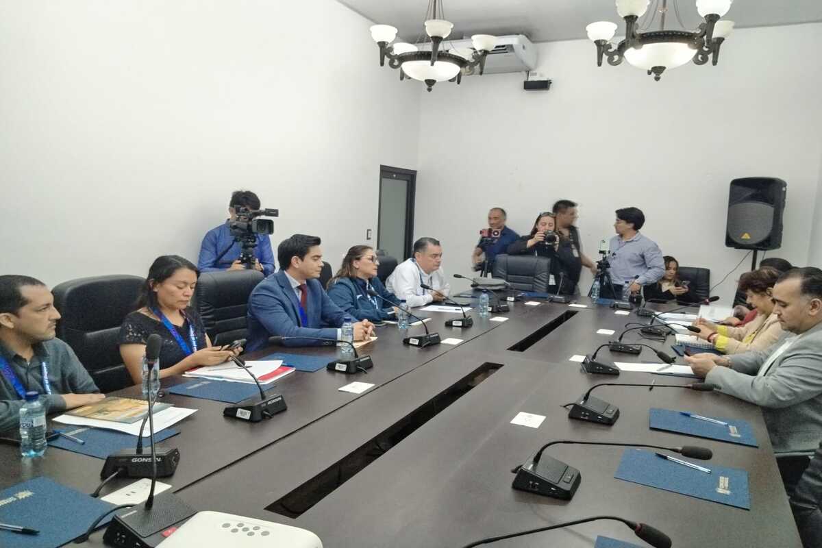 Diputados anuncian querellas contra autoridades de CDAG por atrasos en trabajos en estadio Doroteo Guamuch Flores