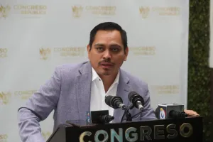 Funcionarios del MP evaden citación para explicar ejecución presupuestaria y compra de vehículos