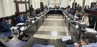 Los diputados deben aprobar el acuerdo para convocar a la comisión de postulación para magistrados del TSE. Foto: La Hora / José Orozco