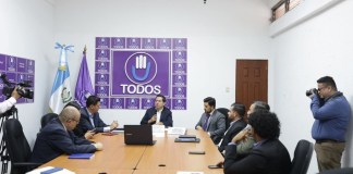 La comisión de Trabajo es presidida por Danilo Madrazo y dictaminó la iniciativa de ley para que se publiquen los salarios de los funcionarios. Foto: Congreso de la República