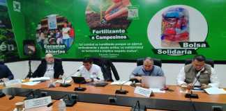 El titular de Comunicaciones, Miguel Ángel Díaz, responde por trabajos en distintas rutas. Foto: La Hora