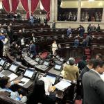 Los diputados aprobaron dos decretos este 11 de noviembre, uno relacionado a construcciones del Estado y registro de inmuebles para escuelas públicas. Foto: La Hora / José Orozco