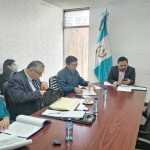 El viceministro de Desarrollo Económico Rural, José Antonio López, acude a citación con el diputado José Chic. Foto: La Hora