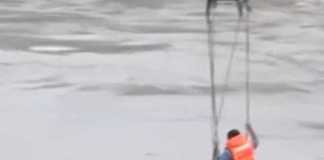 En medio de graves inundaciones que afectan al centro de Vietnam, un dron fue clave para salvar la vida de un hombre que quedó aislado en medio del río Serepok.