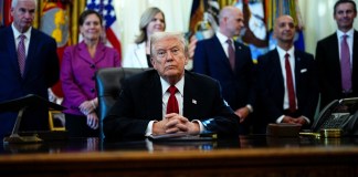 Trump: estadounidenses recibirán un bono de al menos USD 2 mil por los aranceles.