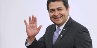 El presidente de Estados Unidos, Donald Trump, anunció este viernes que concederá un “indulto total y completo” al expresidente hondureño Juan Orlando Hernández.