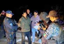 Dos personas fueron expulsadas de territorio nacional tras determinarse que tenían órdenes de captura en México y Honduras. Foto La Hora: PNC