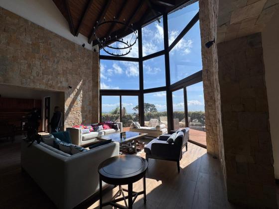 Mansión construida en la Finca El Nacimiento. Foto La Hora: MP