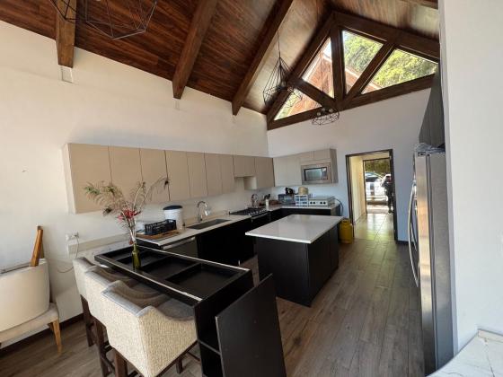 Mansión construida en la Finca El Nacimiento. Foto La Hora: MP