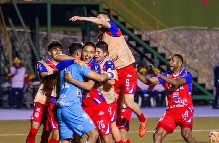 El cuadro quetzalteco dejó fuera en la semifinal a Real España y ahora espera vencer a Alajuelense en la final de la Copa Centroamericana. Foto La Hora: Xelajú MC