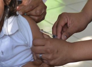 Con una sola dosis, los niños menores de 2, 4, 6 y 18 meses de edad que reciban una dosis de la vacuna Hexavalente pueden protegerse contra seis enfermedades. Foto La Hora; MSPAS