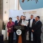 Karina Paz, junto a un grupo de diputados, presentó una iniciativa de ley. Foto: La Hora.
