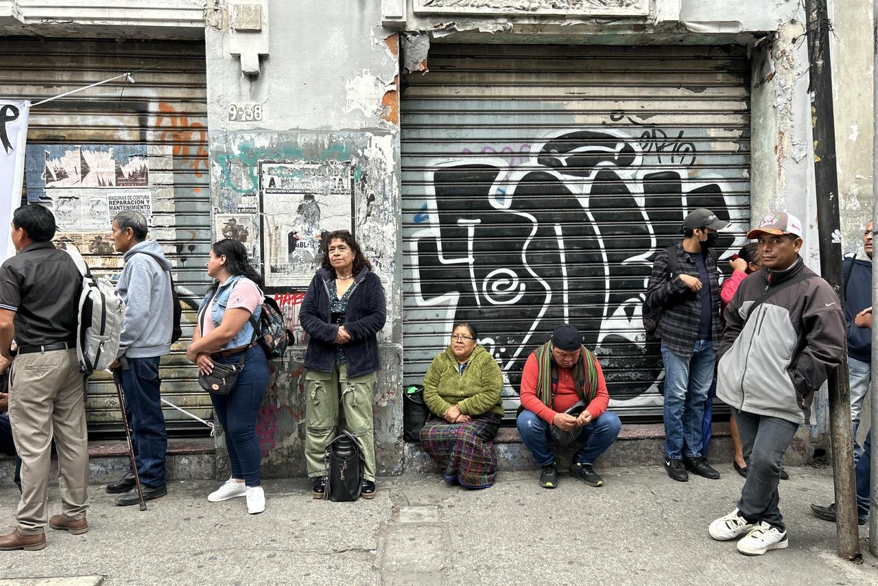 Manifestación frente al Congreso de la República de exveteranos. Foto La Hora: José Orozco