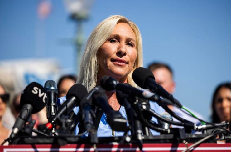 La congresista republicana, Marjorie Taylor, anuncia que dejará el cargo en enero por diferencias con Donald Trump. Foto: EFE