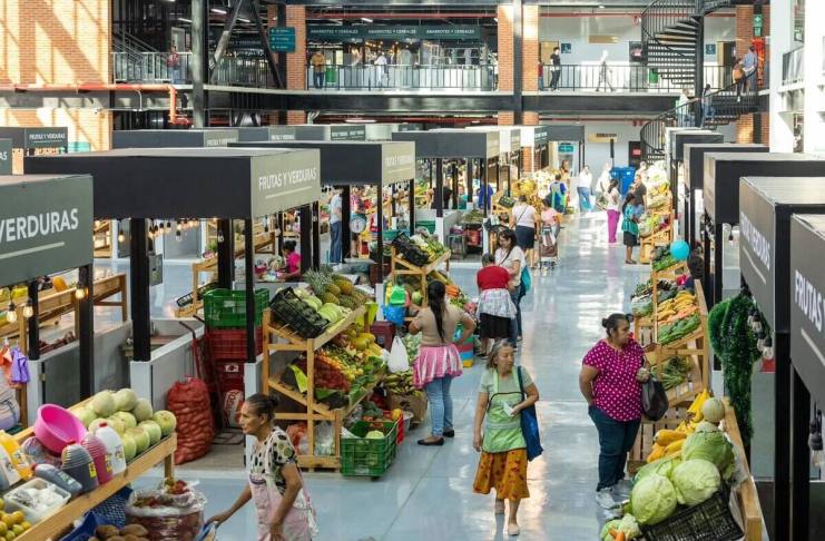 El Mercado San Miguelito en El Salvador, reabrió sus puertas a cuatro años de que un incendio consumiera la antigua central de abastos. Foto La Hora: Dirección de Mercados Nacionales, El Salvador