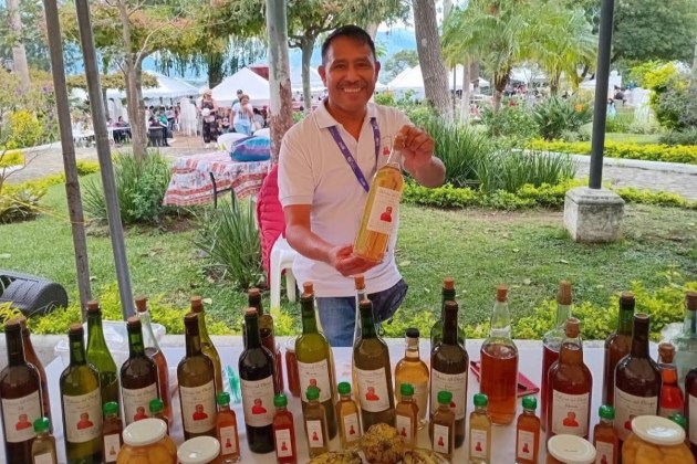 Comunidad se prepara para el Festival del Níspero en la Aldea San Juan del Obispo, Antigua Guatemala 2025 Foto: Carlos Vicente