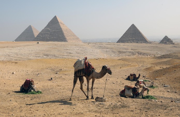 Imagen de archivo de las pirámides de Guiza. Foto: La Hora/ EFE