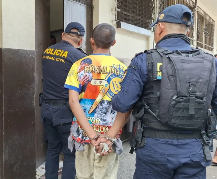 presunto asaltante PNC captura a presuntos asaltantes de mototaxis.