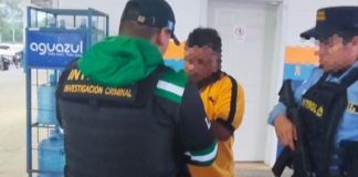 Según las autoridades hondureñas, el detenido es un supuesto violador y se escondía en ese país. Foto La Hora: PNC