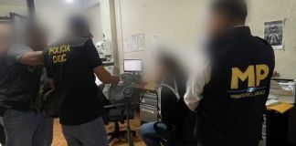 El Juzgado de turno ligó a proceso al empleado de Inacif capturado la semana pasada acusado del robo de tablets. Foto La Hora: MP