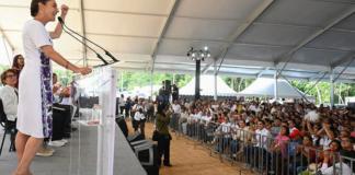 Sheinbaum afirmó que el Tren Maya de carga, una obra en construcción en el sureste mexicano, permitirá bajar el precio de la gasolina en esa región del país. Foto: La Hora/ EFE