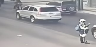 El tránsito vehicular se ve afectado en la Calzada Roosevelt tras ataque armado.