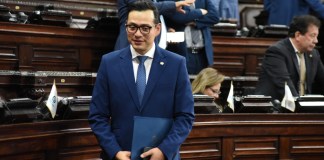 El diputado Mynor De la Rosa anunció que abandona la bancada Vamos. Foto: La Hora / José Orozco