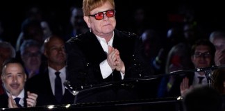 Archivo del cantautor inglés, Elton John, durante una presentación en Washington. Foto La Hora: EFE